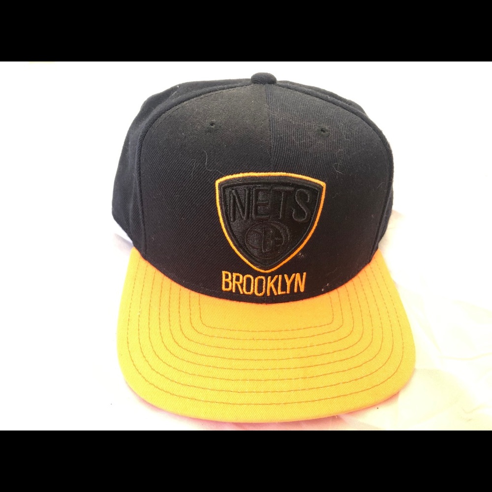 Brand New Adidas Brooklyn Nets Snapback